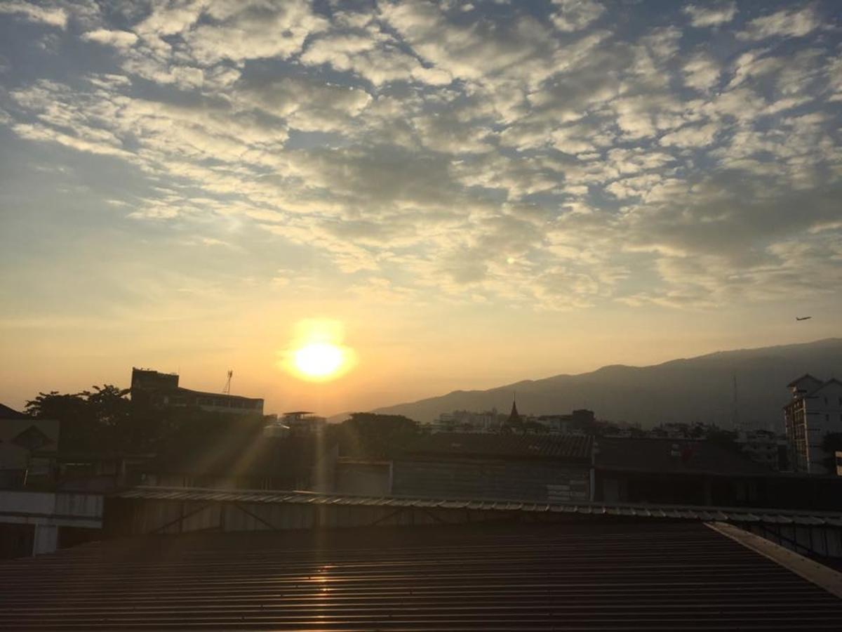 Hug Hostel Rooftop 치앙마이 외부 사진