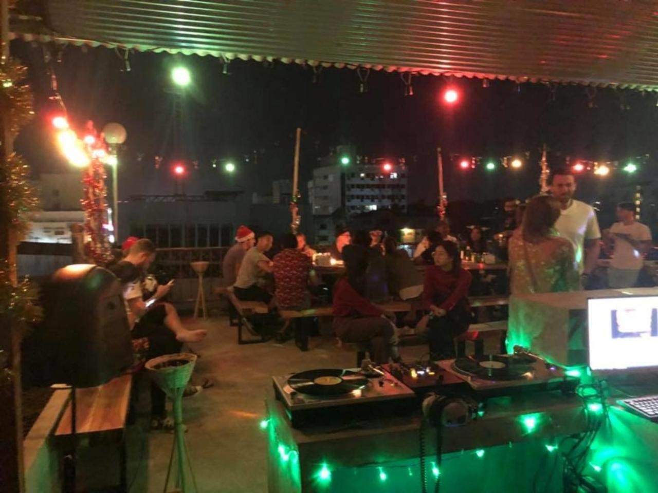 Hug Hostel Rooftop 치앙마이 외부 사진